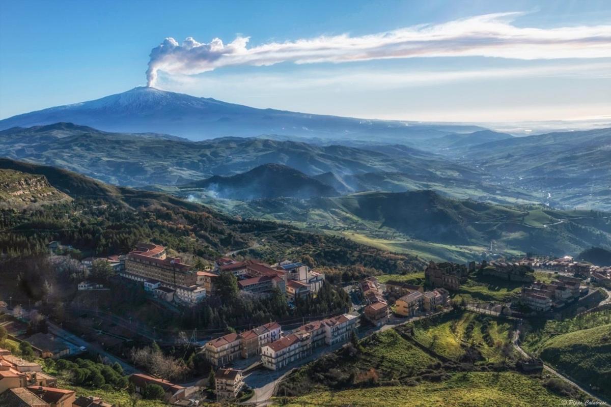 B&B Al Centro Storico Troina ภายนอก รูปภาพ